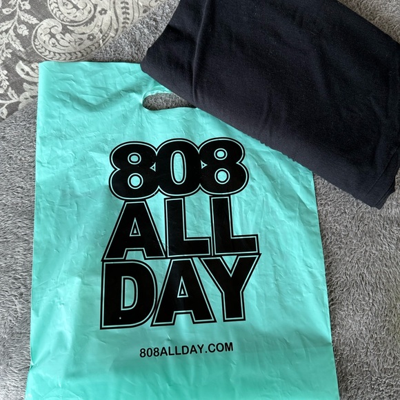 Men’s Tee Shirt, He<I, 808 all day - Picture 4 of 8